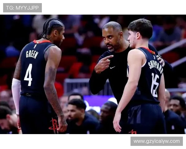 成都滑板队区域防守分析与战术调整的深度探讨