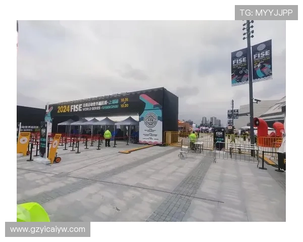 深圳极限运动队与南京极限运动队赛后复盘分析团队配合与战术执行的关键因素