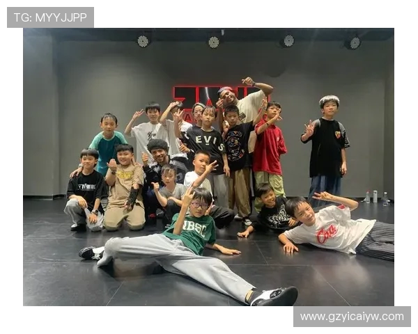 深圳街舞队战术揭秘：街舞巨献背后的创意与激情